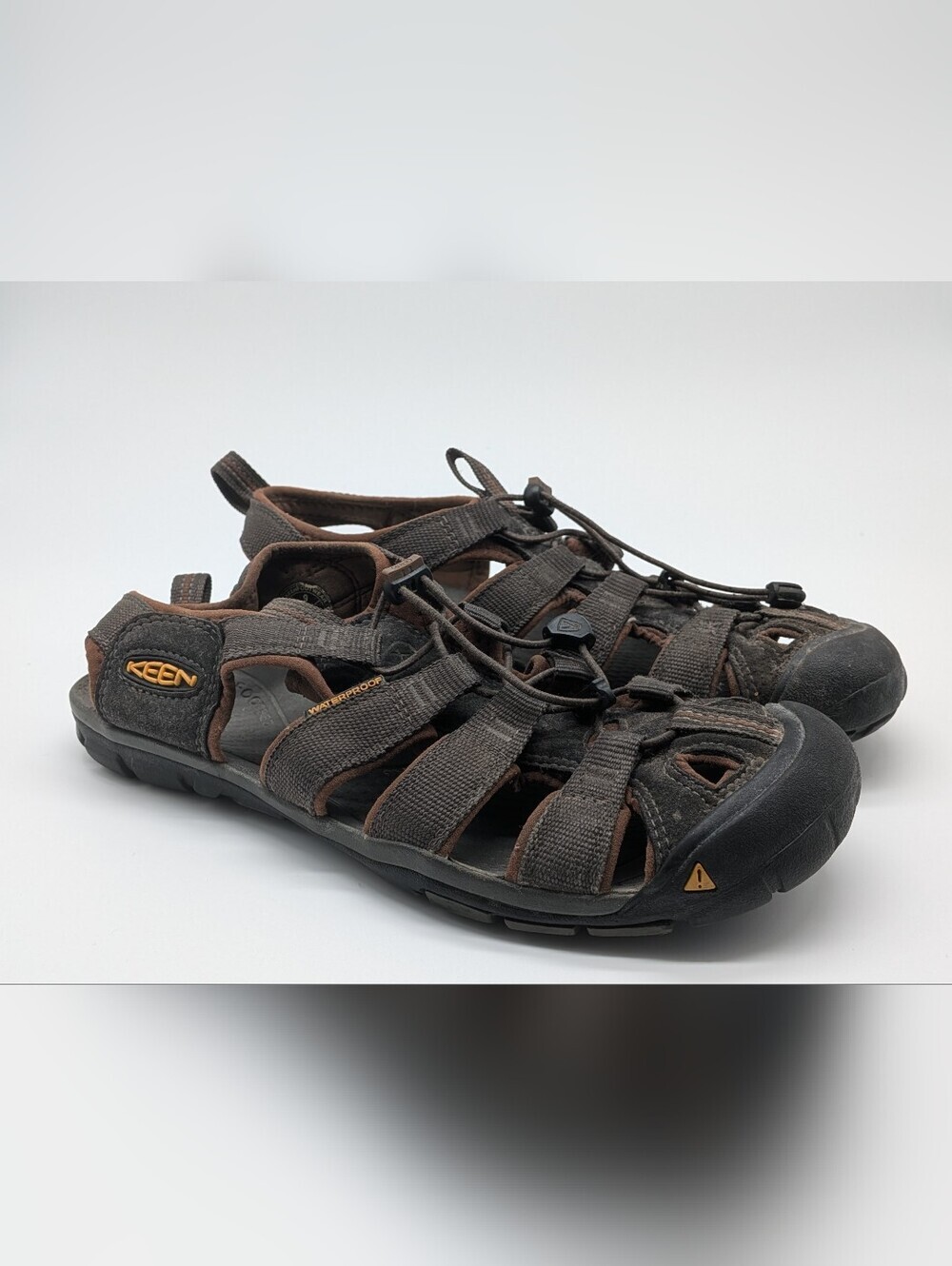 KEEN Clearwater CNX Waterproof Men's Hiking Sandals – Size 9